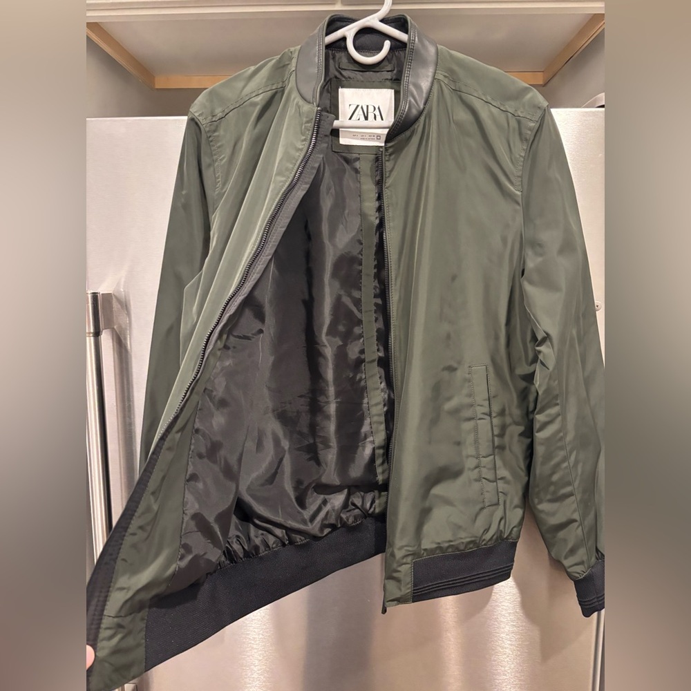 Zara Men's Olive Bomber Jacket - Picture 2 of 4